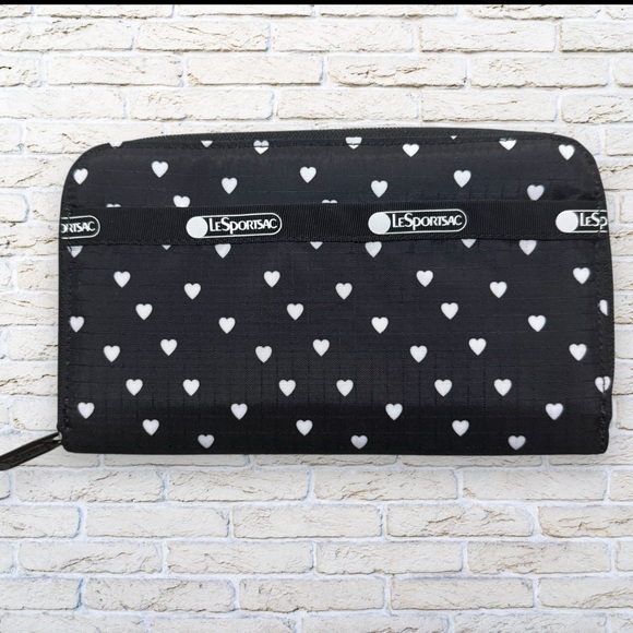 Lesportsac Handbags - LeSportsac Wallet Heart Print